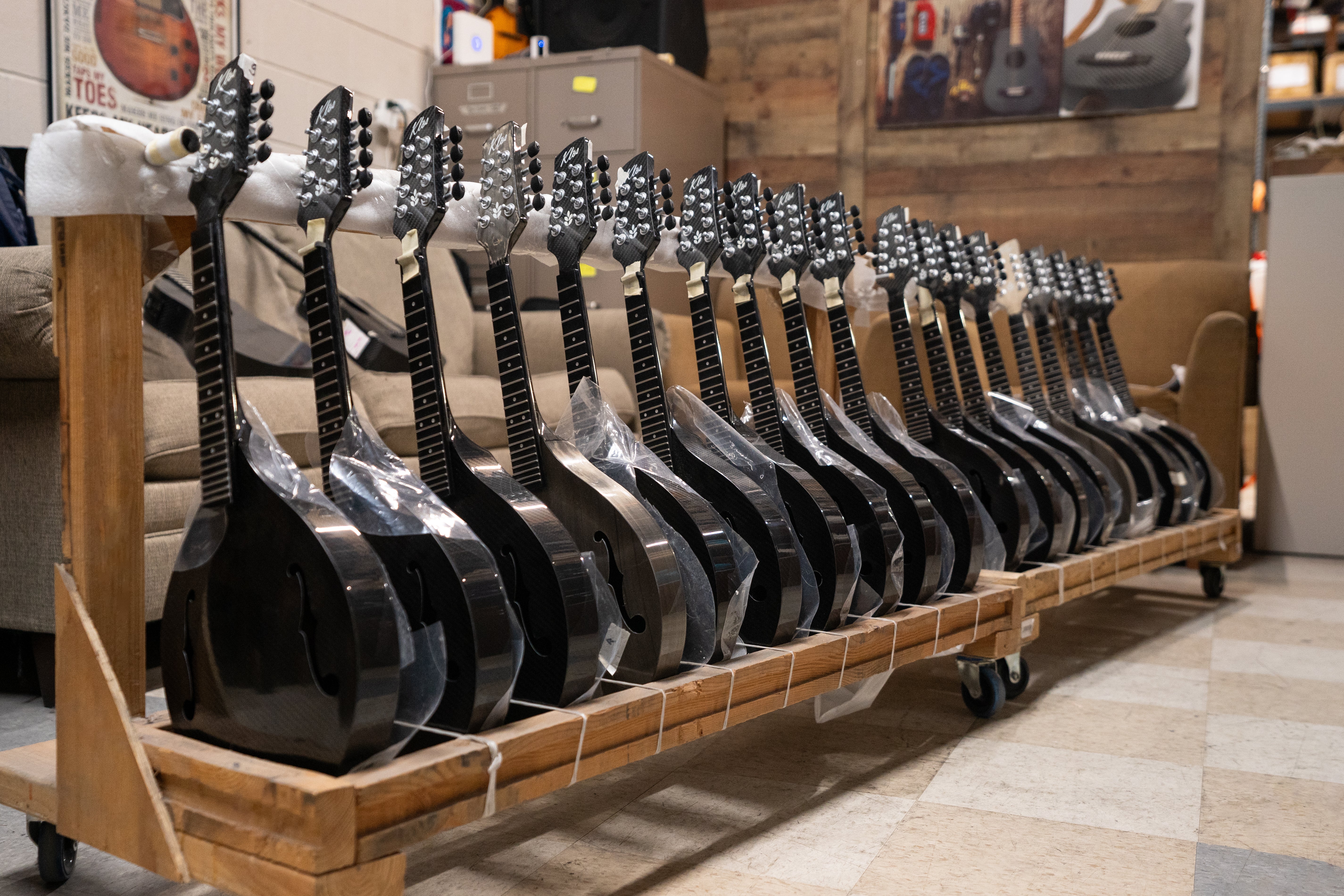 Buying a Mandolin Directly from the Maker: What to Expect