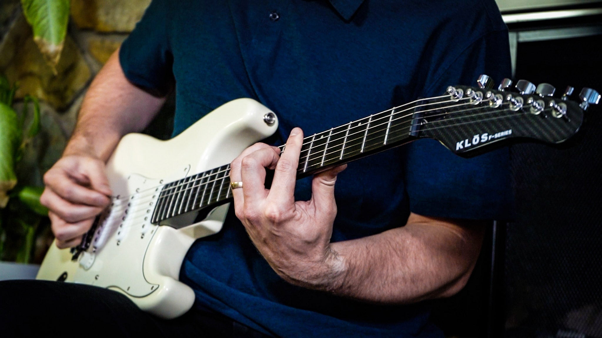 Guitar Neck Profiles Explained: C, D, U, and V Shapes